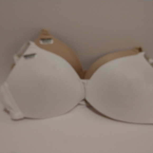 (2) 36 XL bras - Picture 1 of 4